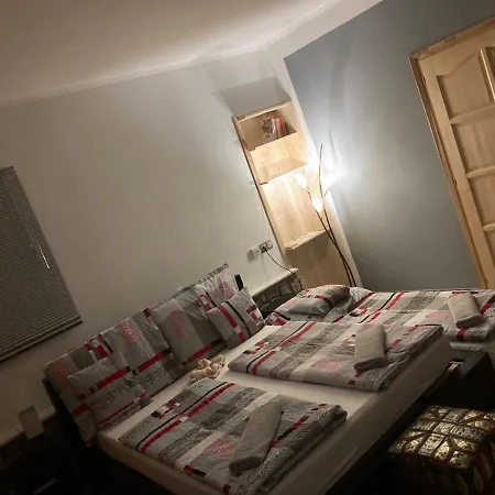 Be-la 2 Vendeghaz Guest house